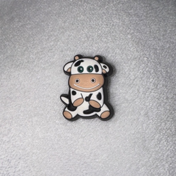 Jibbitz Other - Adorable Cow Jibbitz